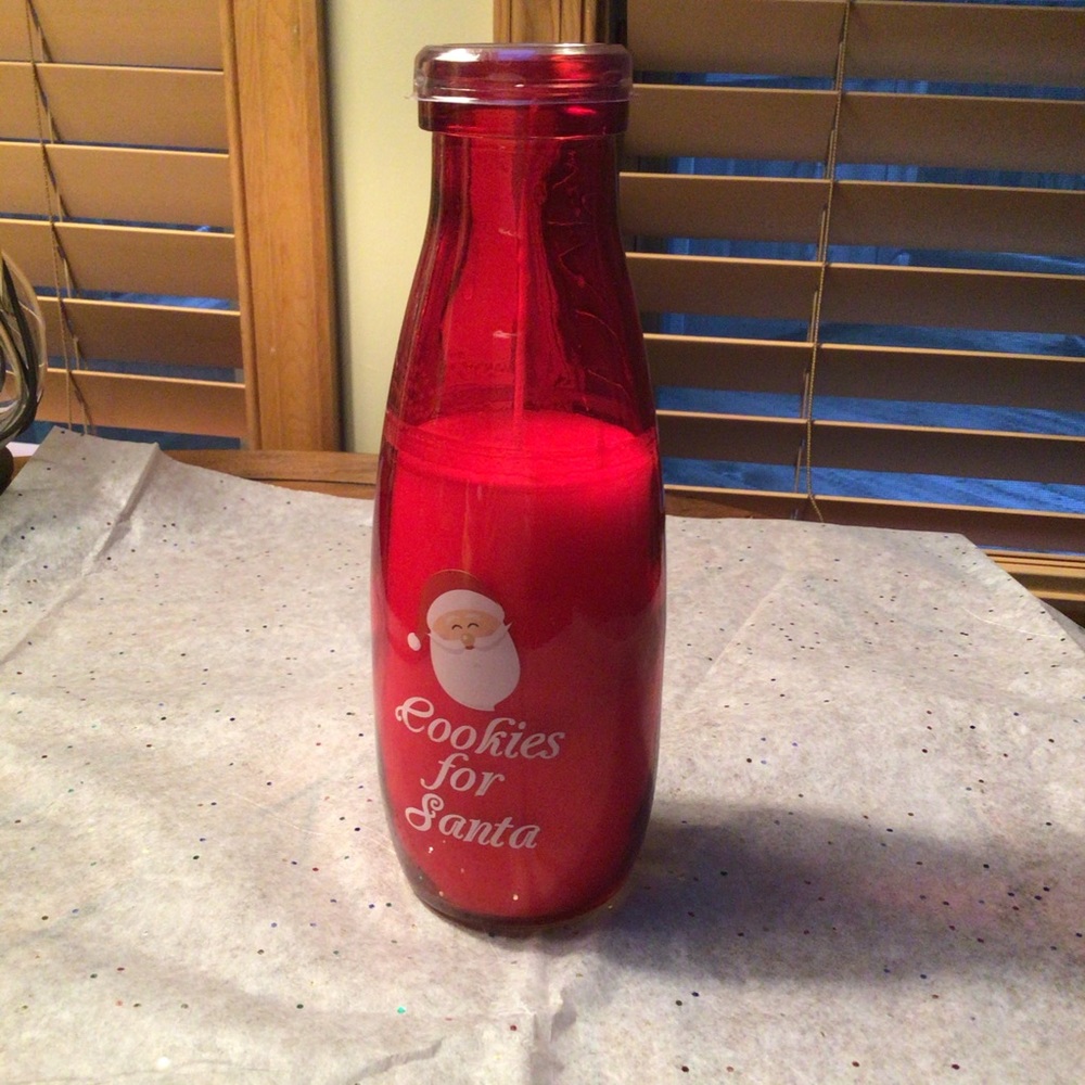 Christmas candle- vanilla or cookie dough. NWOT